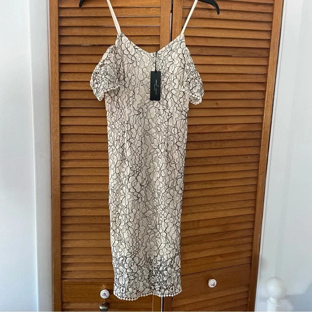 Romeo + Juliet Couture Black and White Floral Laced Dress Sz XS NWT - Picture 1 of 9